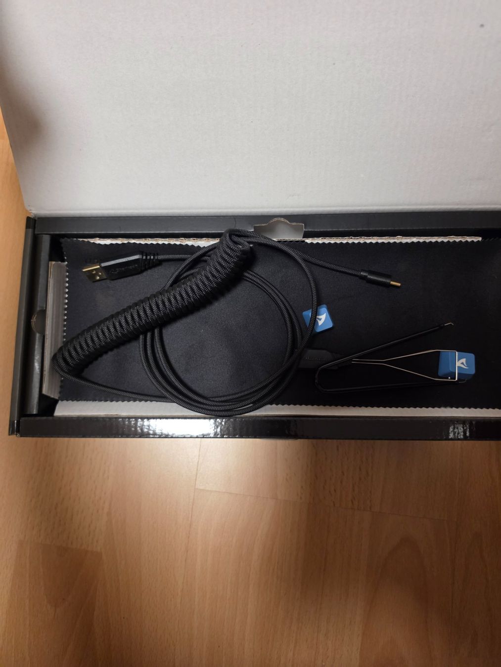 Tastaturen: Sharkoon SKILLER SGK30 + Akko Switch + Keycaps – Gebraucht aus St. Gallen von DarioB77 4