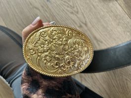 Ceinture Céline cuir noir boucle dorée taille 70