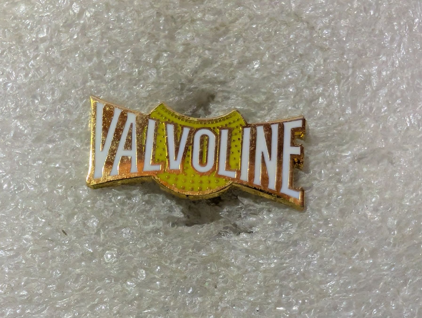 Placchette & Badge: Ansteckpin 177: Valvoline – Usato da Oppligen venduto da Pin-Fall-Shop