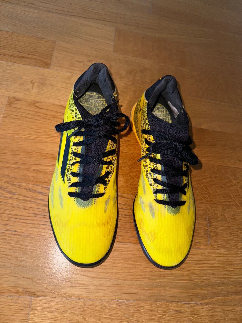 Altro in Alpinismo & Escursioni: Chaussures de foot, 40, Messi Adidas – Usato da Cologny venduto da PEACEANDLOVE 1