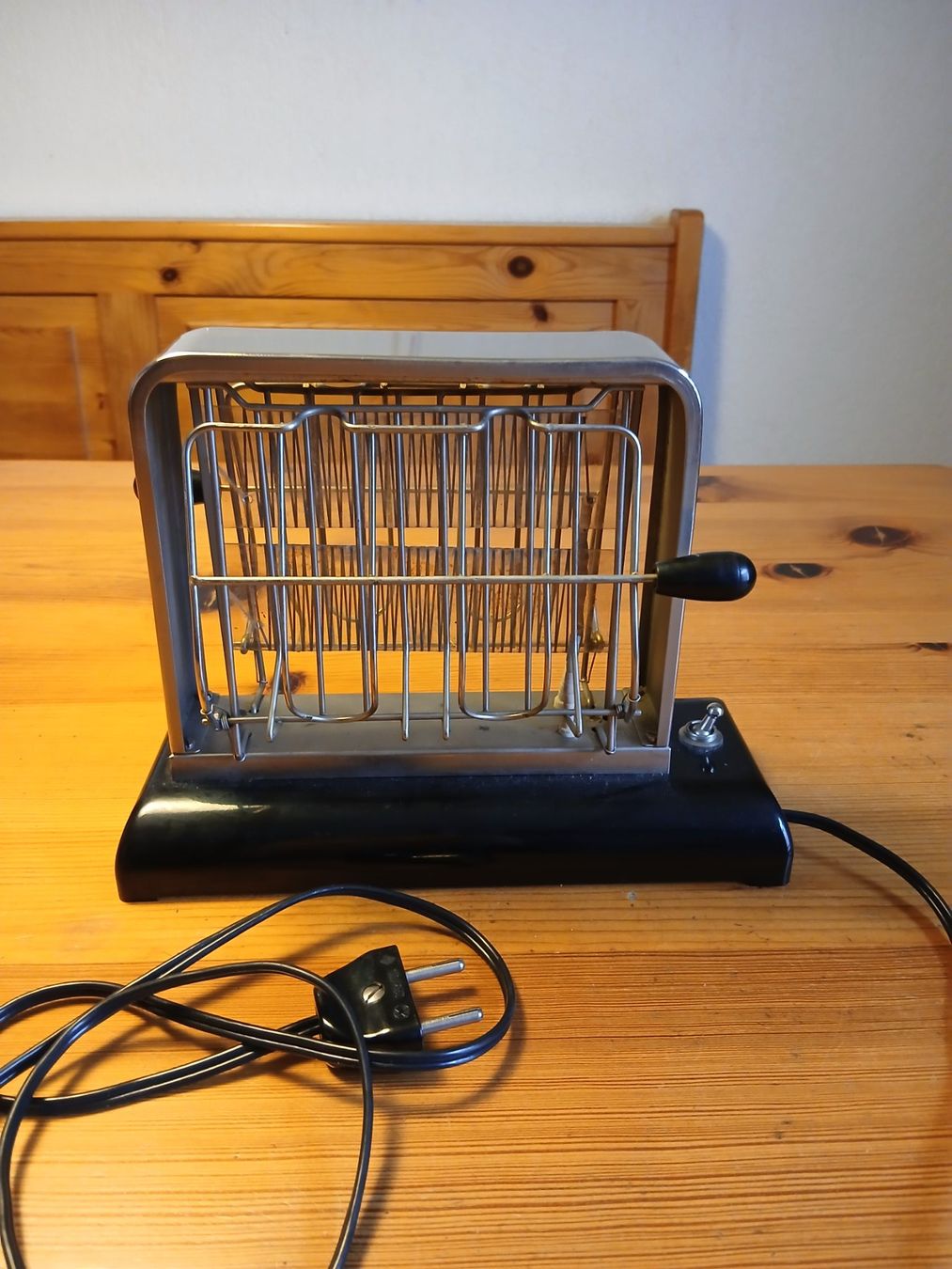 Elettrodomestici da cucina: Vintage Toaster Metall Chrom – Usato da Oberentfelden venduto da Trinity1945