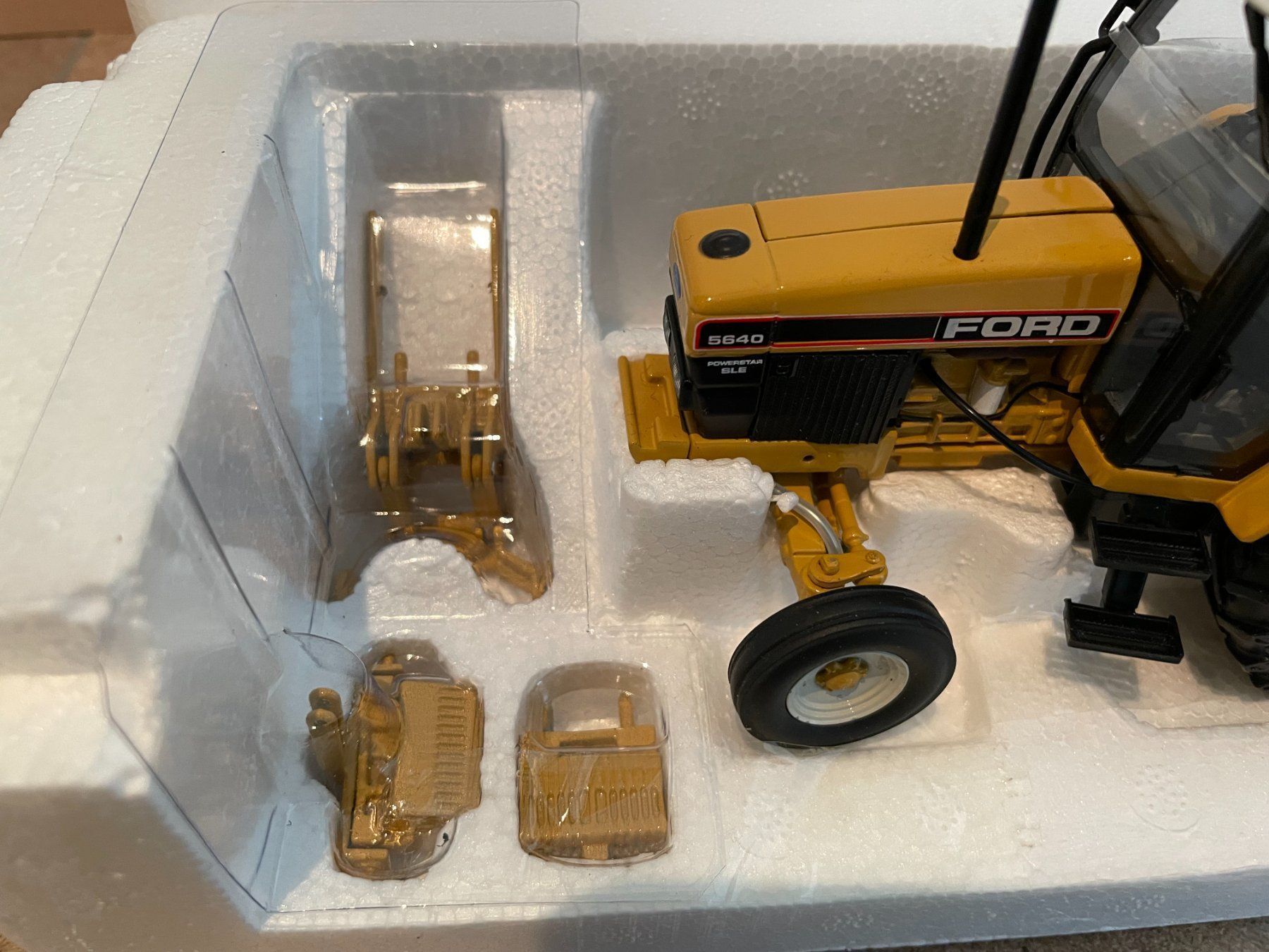 Ford Trattori: Imber Ford 5640 Powerstar SLE – Nuovo e nell'imballaggio originale da Kreuzlingen venduto da Stefan1150 1