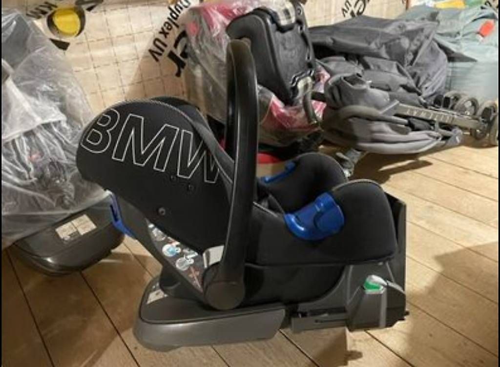 BMW Seggiolini per auto: Siège bébé BMW avec base Isofix – Usato da Les Geneveys-sur-Coffrane venduto da ba_s 3