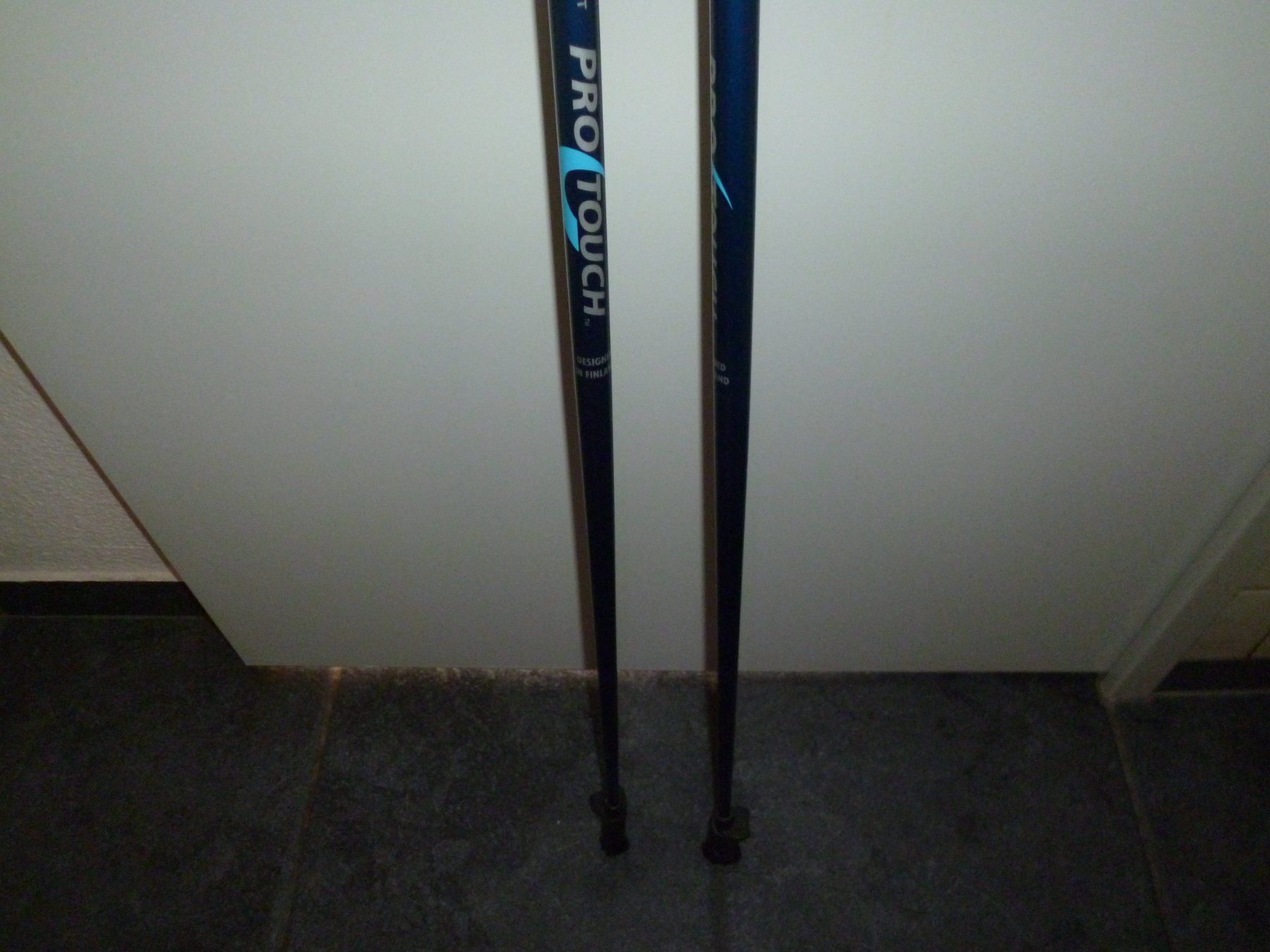 Bastoncini da trekking: Nordic Stöcke Pro Touch 5.0 Länge 113 cm – Usato da Unterseen venduto da marathon1 8