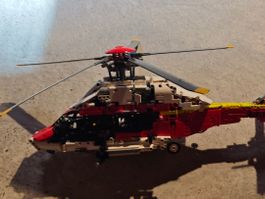 LEGO Technic 42145 Airbus H175 Rettungshelikopter