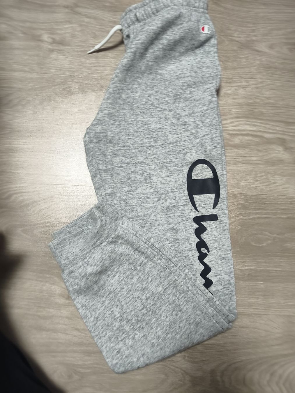 Ensembles coordonnés: Kinder Trainer Hose 134-140 – D'occasion à Tagelswangen par son_z88g 5