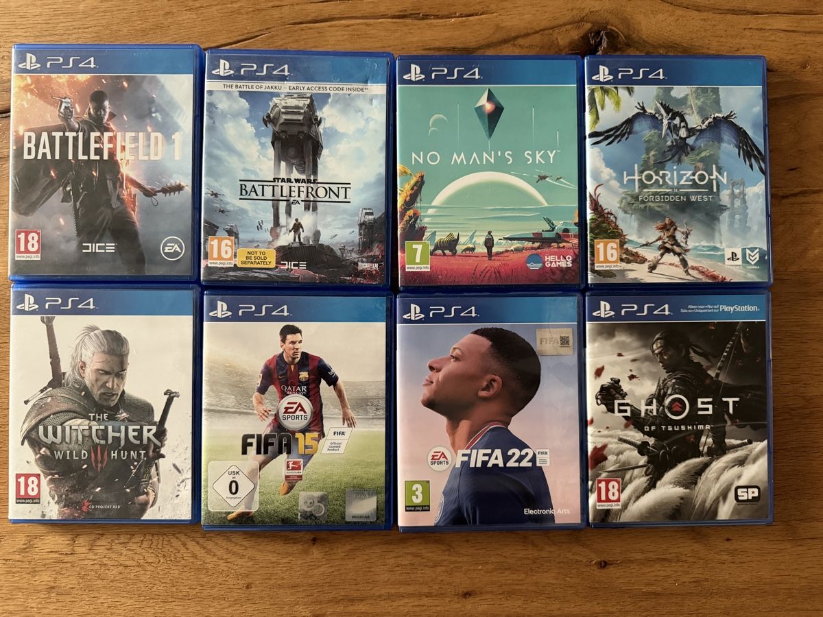Sony Consoles: PS4 – D'occasion à Olten par atzeminator 3