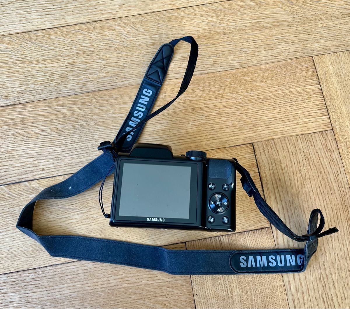 Samsung Fotocamera: Samsung WB100 Kompaktkamera – Usato da Basel venduto da eda_6d5r 2