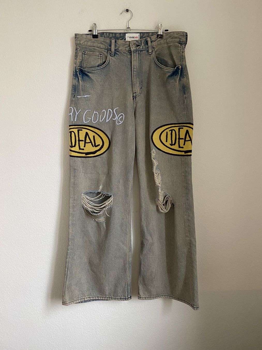 Jeans: H&M x Jean-Michel Basquiat Jeans – Nuovo (secondo la descrizione) da Biel/Bienne venduto da Sommer_17 6