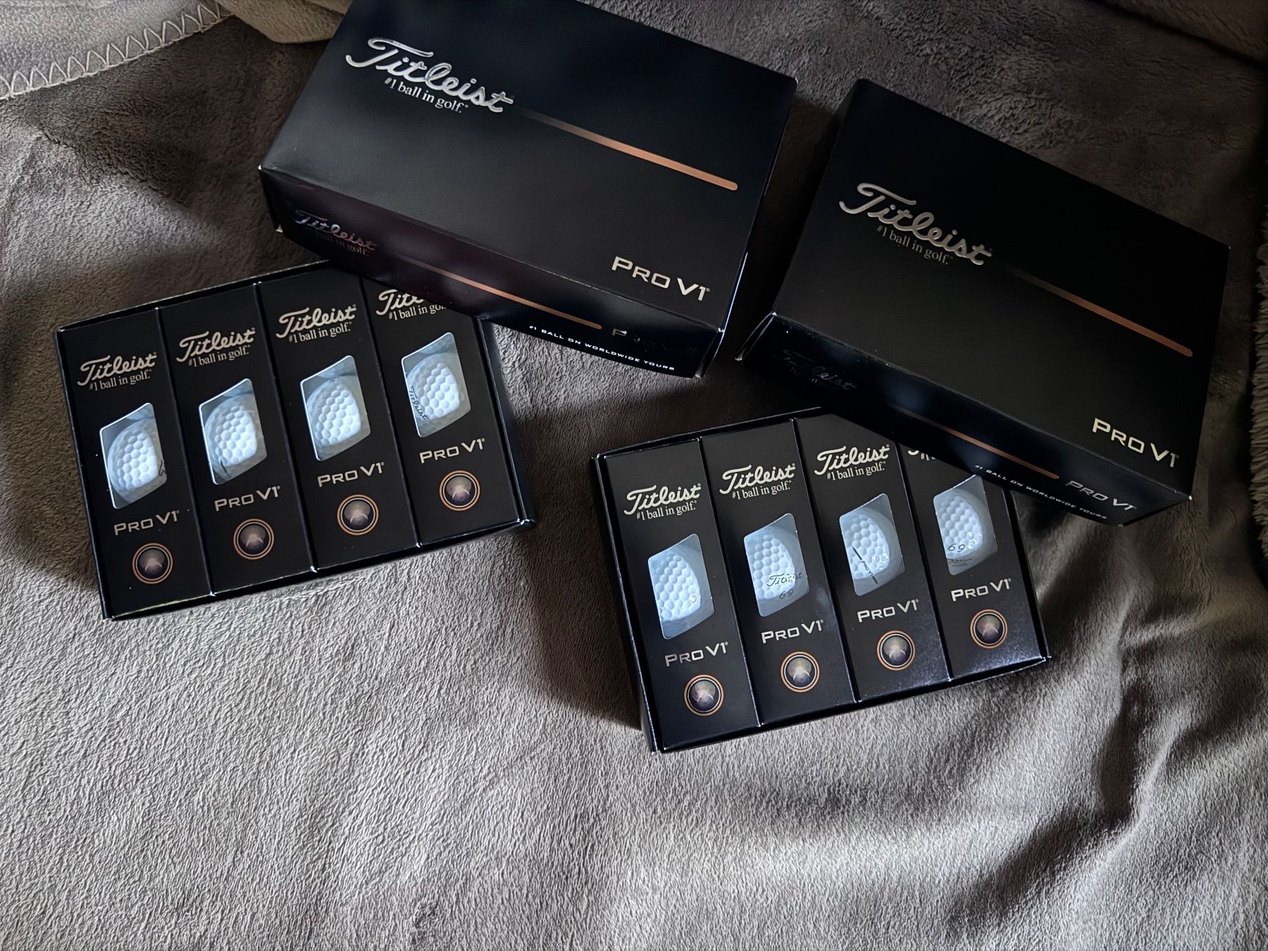 Titleist Palloni: Balles de golf ProV1 24 pcs – Nuovo e nell'imballaggio originale da Fontaines-Grandson venduto da ber_dtp7 1