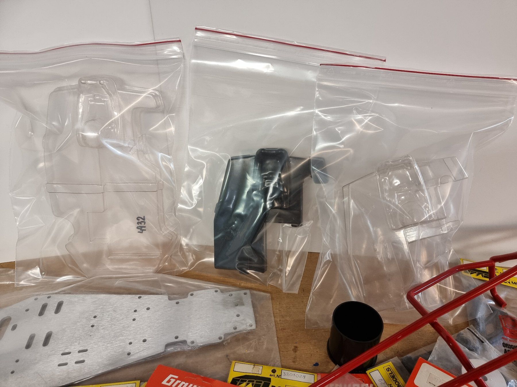 Graupner Modellismo RC: Gepard 3 Graupner (Kyosho Tamiya Robbe) Set 4 – Nuovo (secondo la descrizione) da Ballwil venduto da Roboter 4