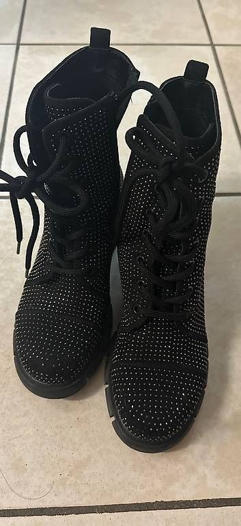 Damenschuhe: Scarpe luccicose numero 36 – Gebraucht aus Bioggio von ninnanao