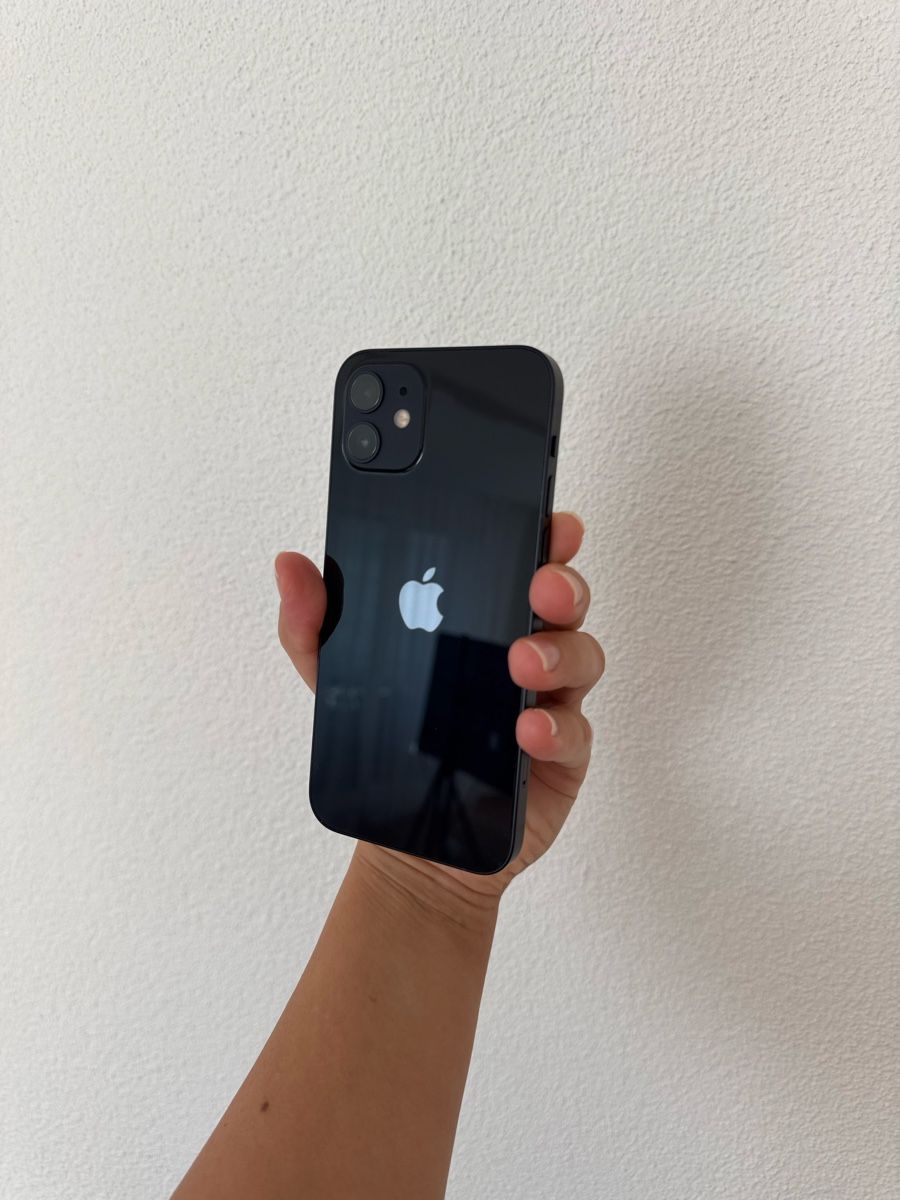 Apple Handys / Smartphones: iPhone 12, Schwarz, mit Originalverpackung – Gebraucht aus Uetikon am See von happywishes 2