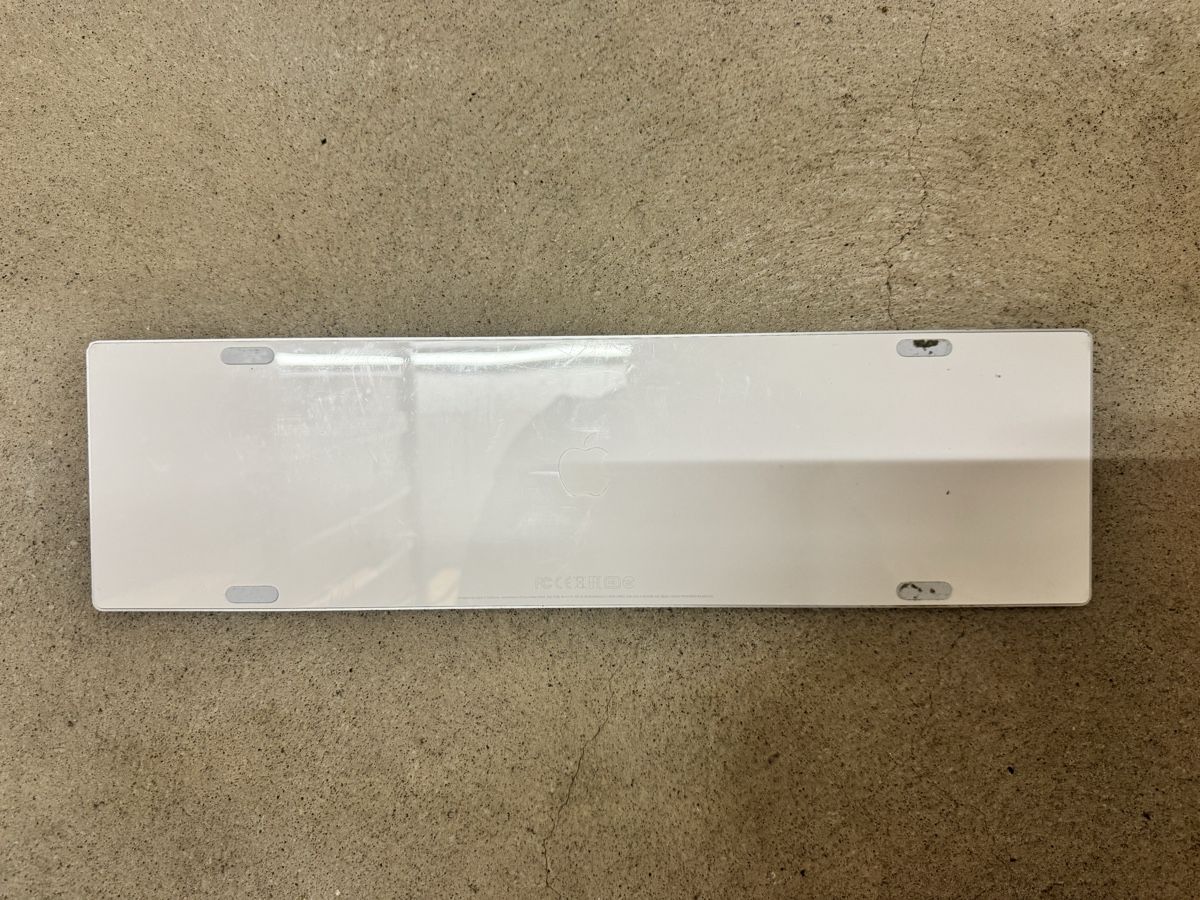 Apple Tastaturen: Apple Magic Keyboard Wireless – Gebraucht aus Glattpark(Opfikon) von ale_mg8x 1
