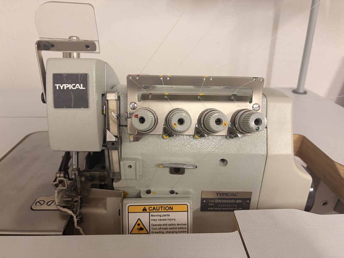 Nähmaschinen: Overlock Nähmaschine Typical GN2000 – Gebraucht aus Adliswil von Jesemina2018 4