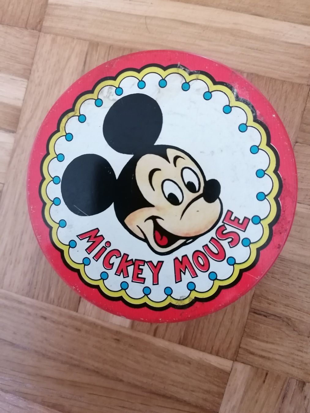 Disney Recipients et similaires: Mickey Mouse Dose – D'occasion à Bottmingen par dah_cfj9