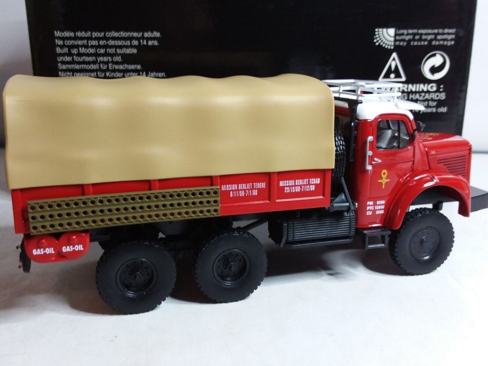 Diecast model cars Berliet GBC 1/43 Norev 8 6x6 orange avec Schneepflug 1959 - A