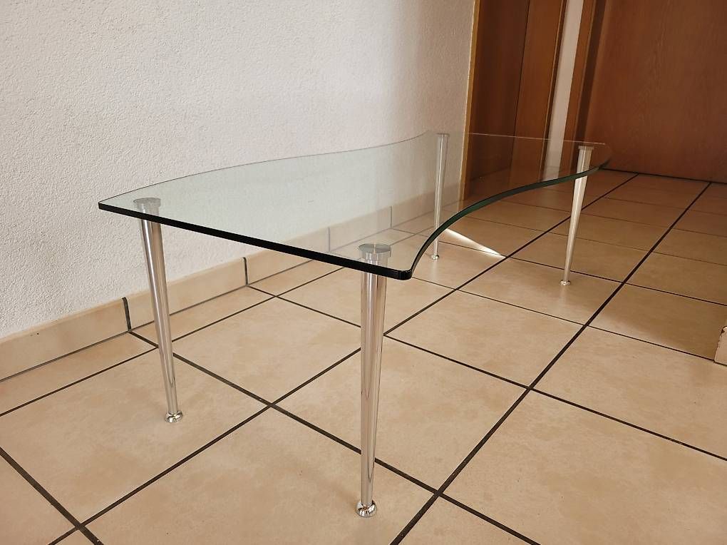 Tische: Salontisch mit Glasplatte – Gebraucht aus Beinwil am See von alpha4712