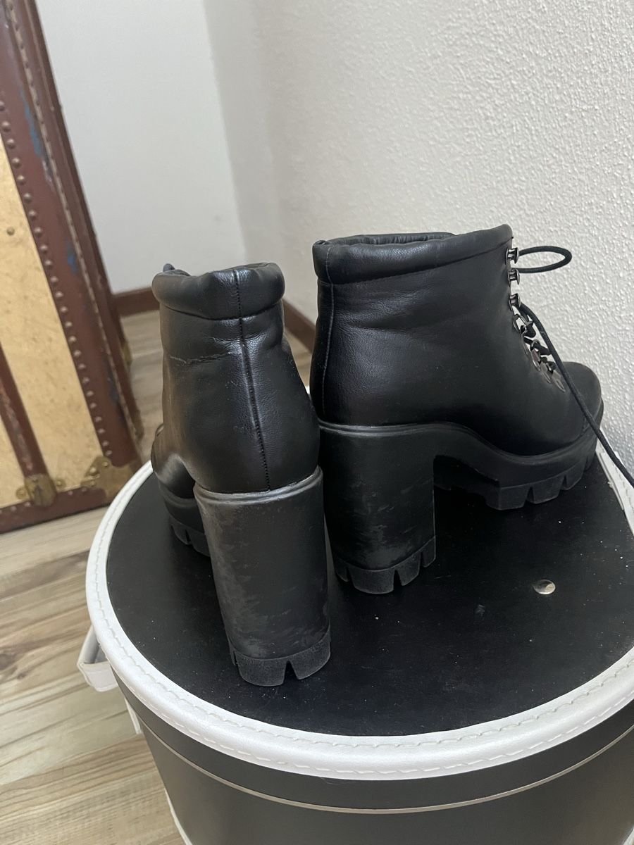 Scarpe da donna: Stivaletti neri Bata con  tacco. – Usato da Novaggio venduto da Sabi-Pearl 3