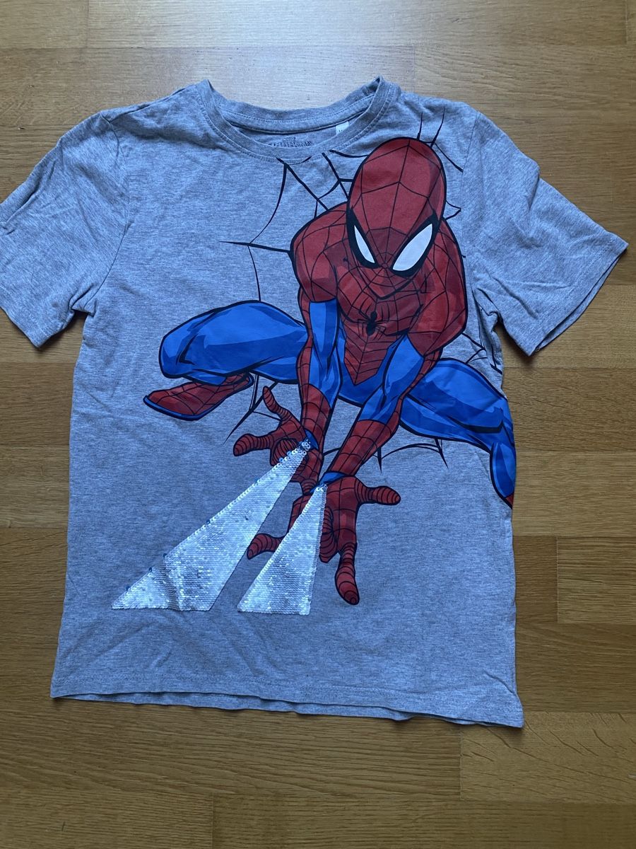 Camicie, T-shirt & Polo: Spiderman T-Shirt Gr.140 – Usato da Meggen venduto da mavmav