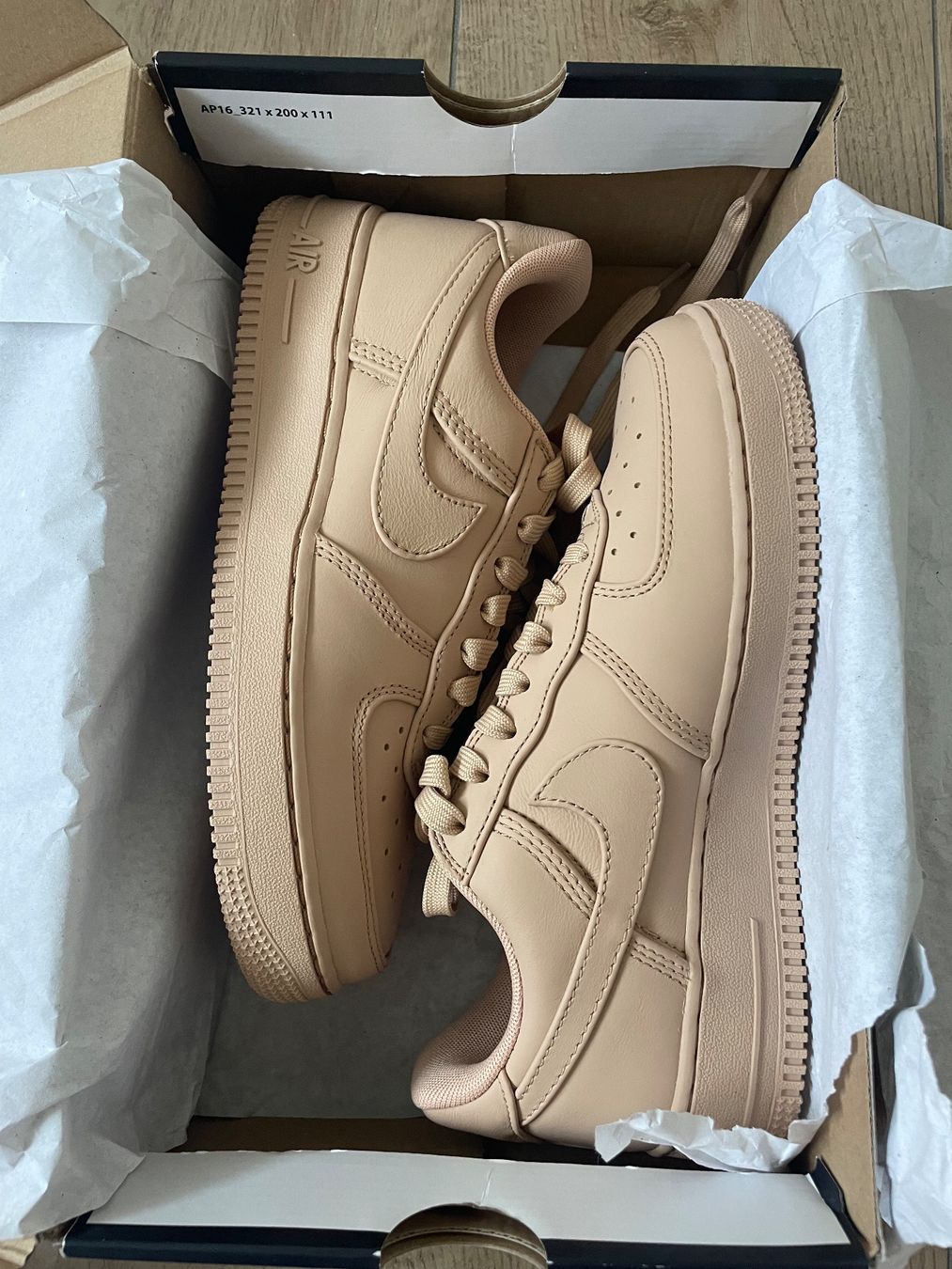 Nike Chaussures hommes: Nike Air Force 1 Low Retro Gr. 39 NEU – Neuf avec emballage d'origine à Waltenschwil par hansnine 6