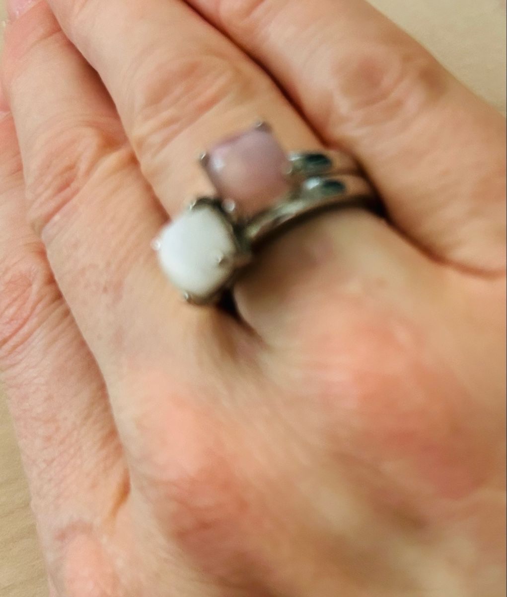 Ringe: Zwei Ringe mit Steinbesatz silberfarben – Neu (gemäss Beschreibung) aus Schwyz von lookatit 1
