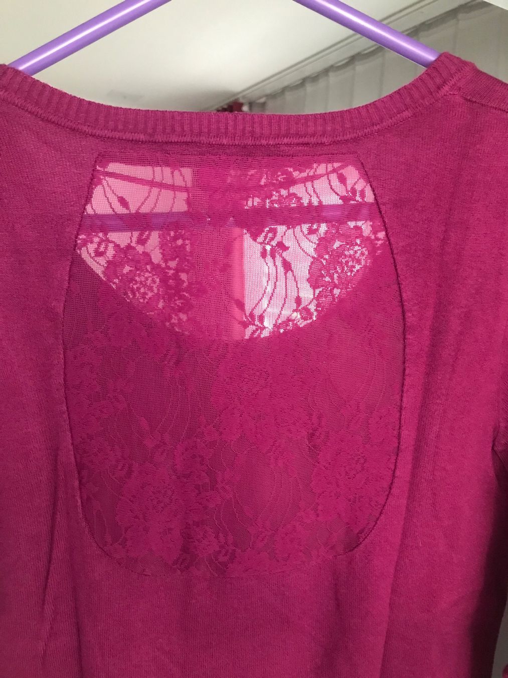 Maglioni & Felpe: Schicker Pullover mit Spitzenrücken Grösse L – Usato da Sirnach venduto da primo.si 2