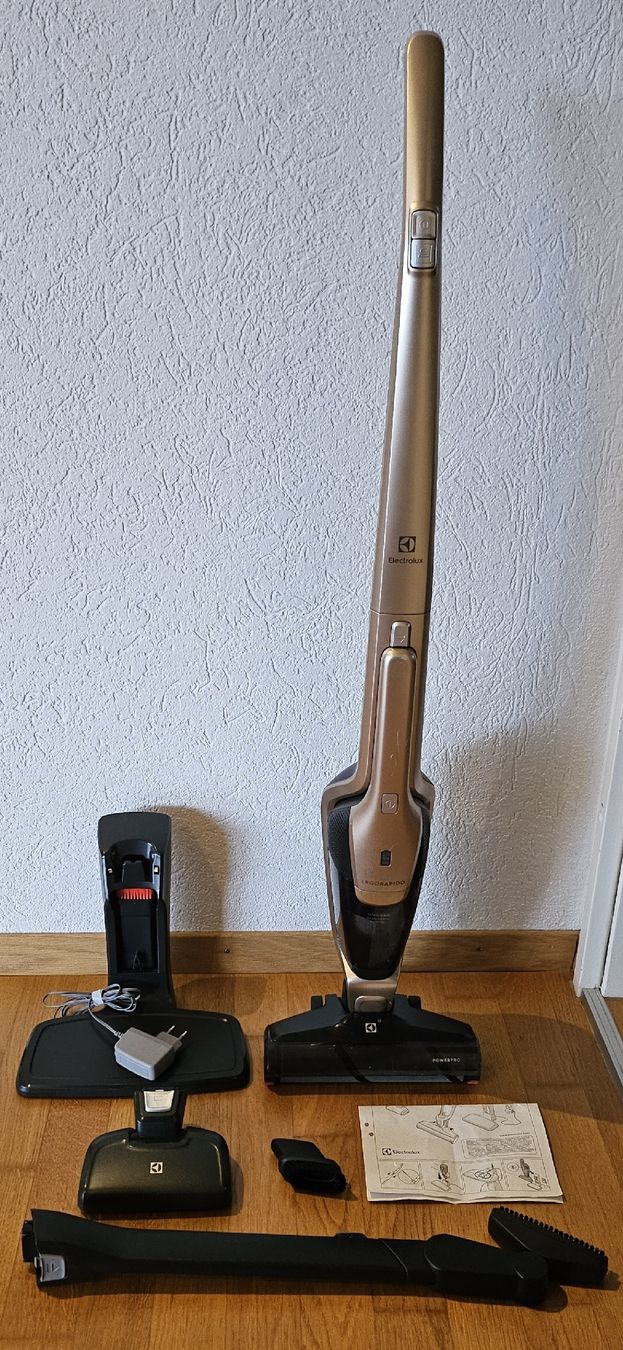 Electrolux Aspirapolveri & Accessori: Electrolux ErgoRapido 2in1, Akkusauger, 18V – Usato da Abtwil SG venduto da Dxl
