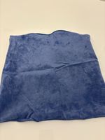 Blauer Kissenbezug Samtigweich und schimmernd