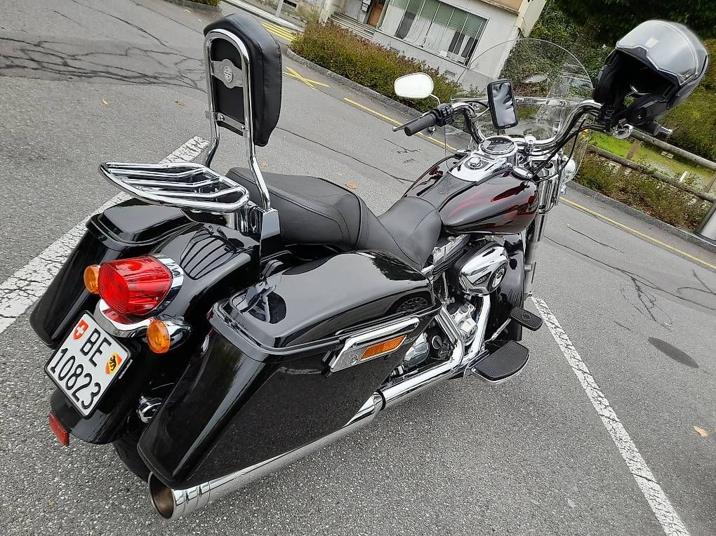 Harley-Davidson Touring: HARLEY-DAVIDSON FLD Dyna Switchback (ab MFK) – Usato da Arni BE venduto da CaraVanFan 4