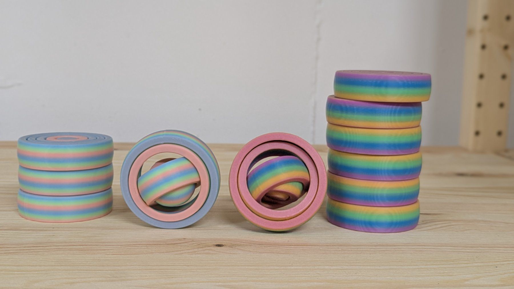 Spielzeuge: Fidget Ring – Regenbogen Anti-Stress Gadget – Neu (gemäss Beschreibung) aus Staufen von El3D 1
