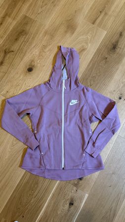 Nike Tech Kapuzenjacke lila Grösse S neu