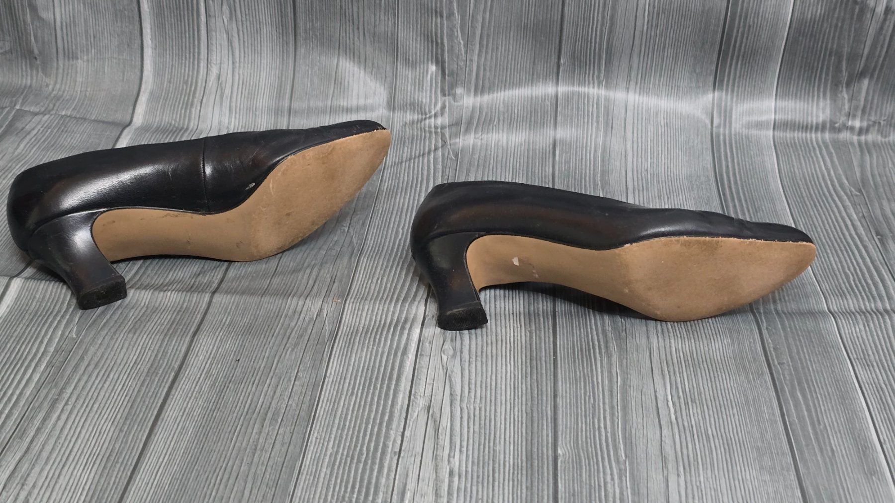Gabor Scarpe da donna: 💞 Gabor Leder Pumps - 37 - blau / schwarz – Usato da Thalwil venduto da VitaMini 5