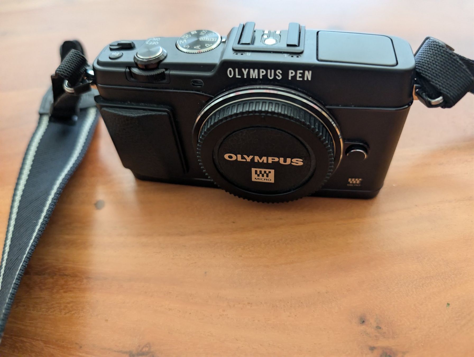 Olympus Fotocamera: Olympus PEN E-P5 Gehäuse + 2 Akkus, Ladegerät, Tasche – Usato da Basel venduto da dborch 2