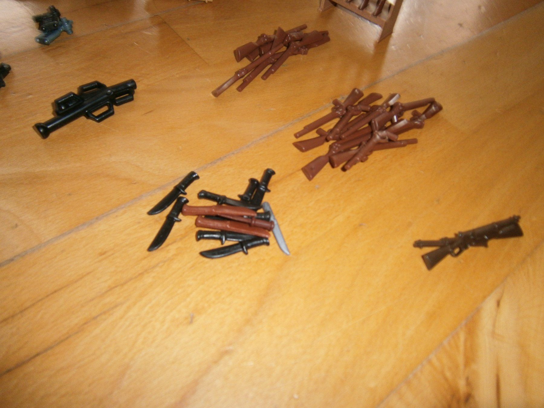 Playmobil Giocattoli: Playmobile Waffensammlung, Top Zustand! – Usato da Glarus venduto da swimmy 1