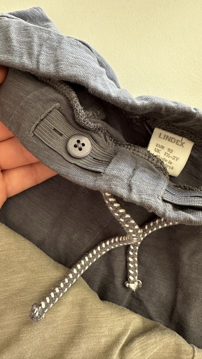 Lotti & Set di vestiti: 2x Lindex shorts - Size 92 – Usato da Zürich venduto da KrisZH 2