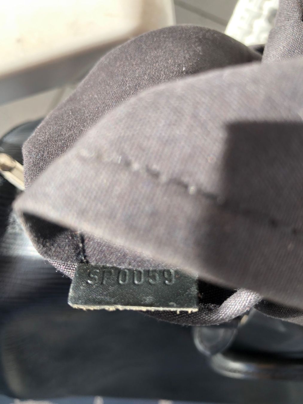Louis Vuitton Borse da donna: Louis Vuitton Speedy 30 Epi Schwarz – Usato da Niederhasli venduto da bluedog21 3