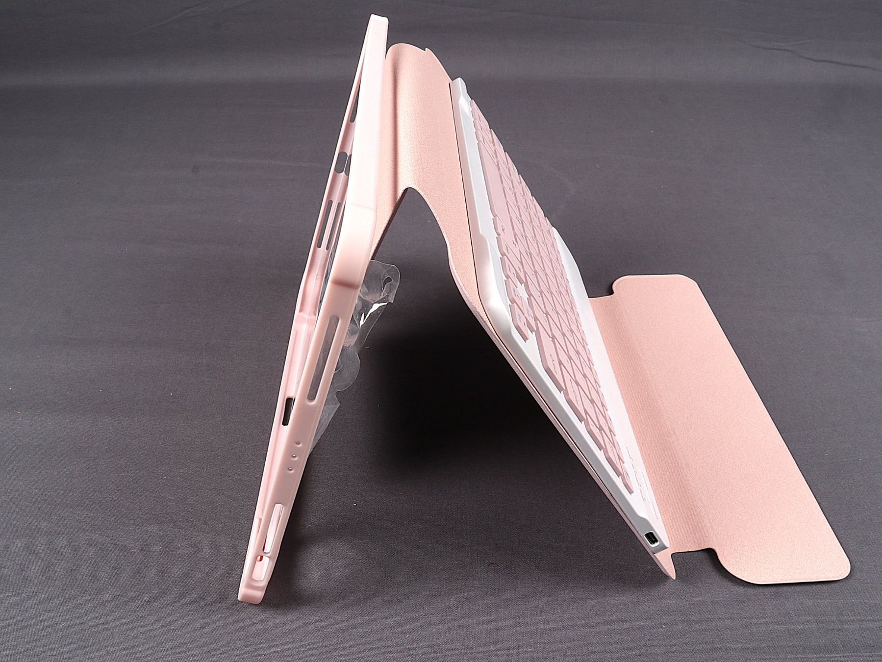 Apple Covers & Taschen: iPad 10.2" Klapphülle mit Tastatur – Gebraucht aus Steinen von Restwert_Steinen 5