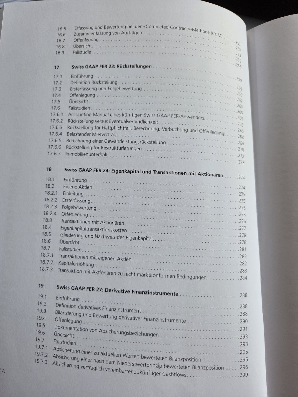 Libri: Swiss GAAP FER Lehrbuch – Nuovo (secondo la descrizione) da Lostorf venduto da _Venus_ 7