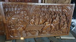 Holzbild hangeschnitzt aus Afrika: Dorfgemeinschaft