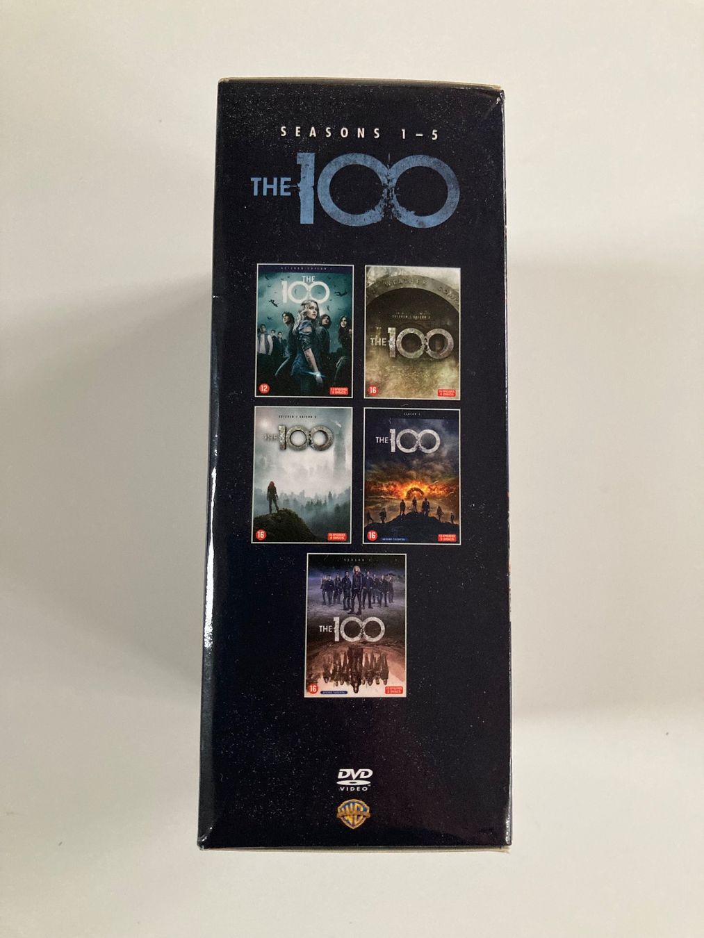 Tutti i DVDs: The 100 Saisons 1 à 5 Coffret DVD, comme neuf. – Nuovo (secondo la descrizione) da Bassecourt venduto da CALUMET-X 1