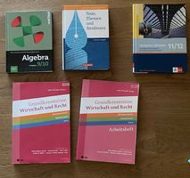 Diverse Schulbücher