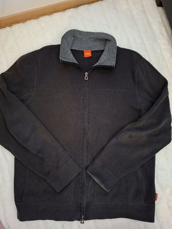 Sweat zippé noir Hugo Boss avec col montant