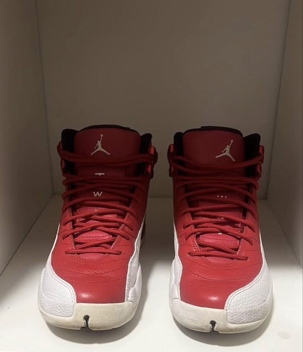 Jordan Chaussures femmes: Jordan 12 Retro Gym Red – D'occasion à Embrach par DmnkGTR 1