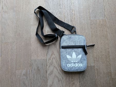 Adidas Bauchtasche/Umhängetasche