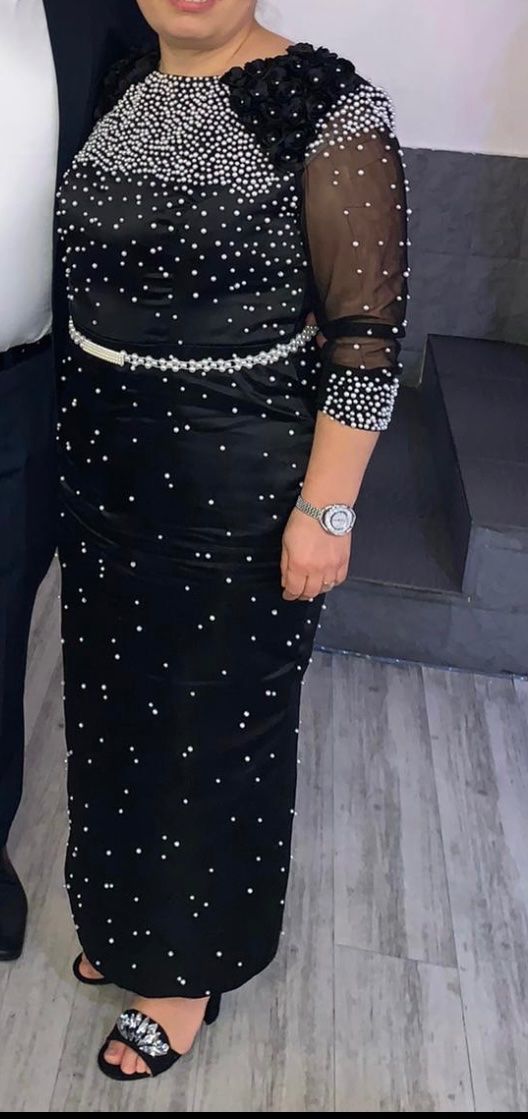 Kleider: Besticktes Kleid mit Perlen – Gebraucht aus Perlen von H.Spa