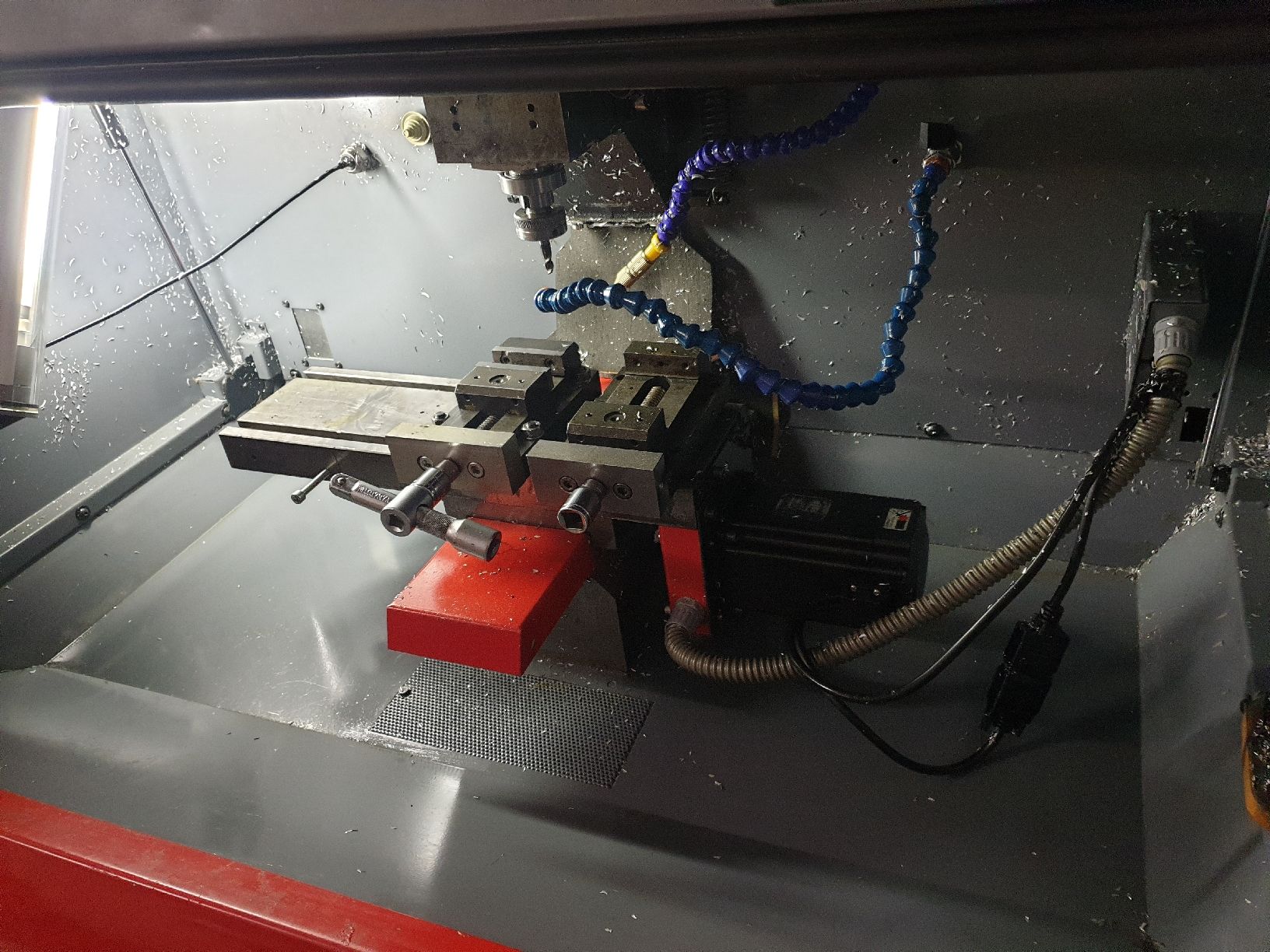 Emco Toutes les machines: Cnc Fräsmaschine – D'occasion à Döttingen par Pedro1291 5