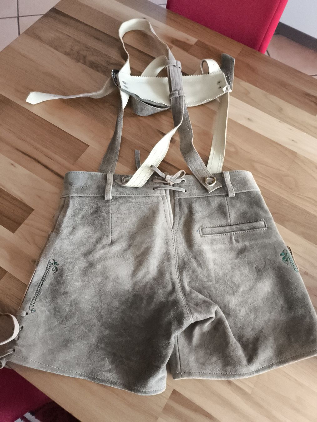 Pantaloni: Lederhose Krachlederne Größe 32 – Usato da Meinisberg venduto da Destiny1972 3