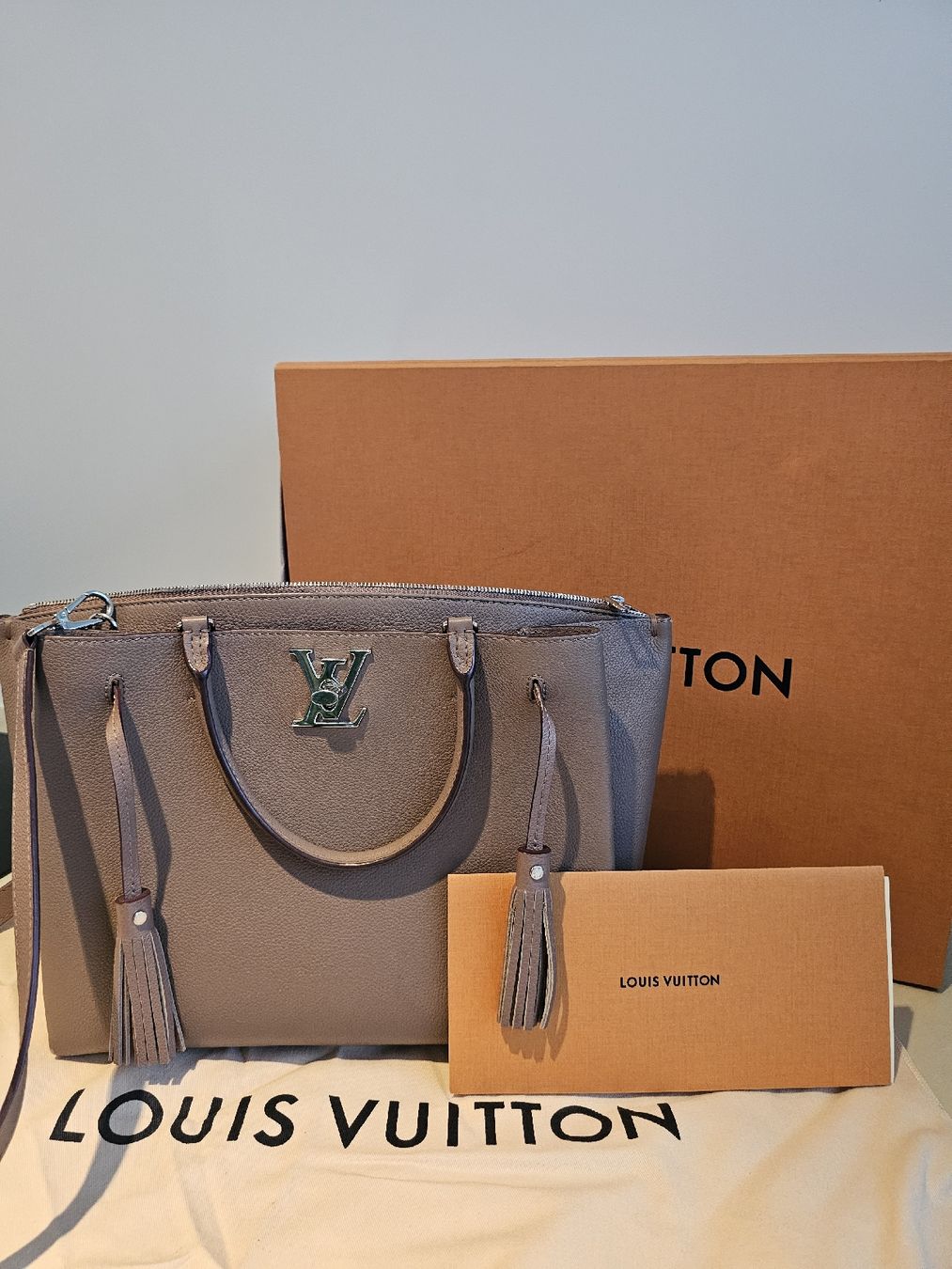 Louis Vuitton Borse da donna: Sac Louis Vuitton Lockmeto original – Usato da Courtepin venduto da mandy67 1