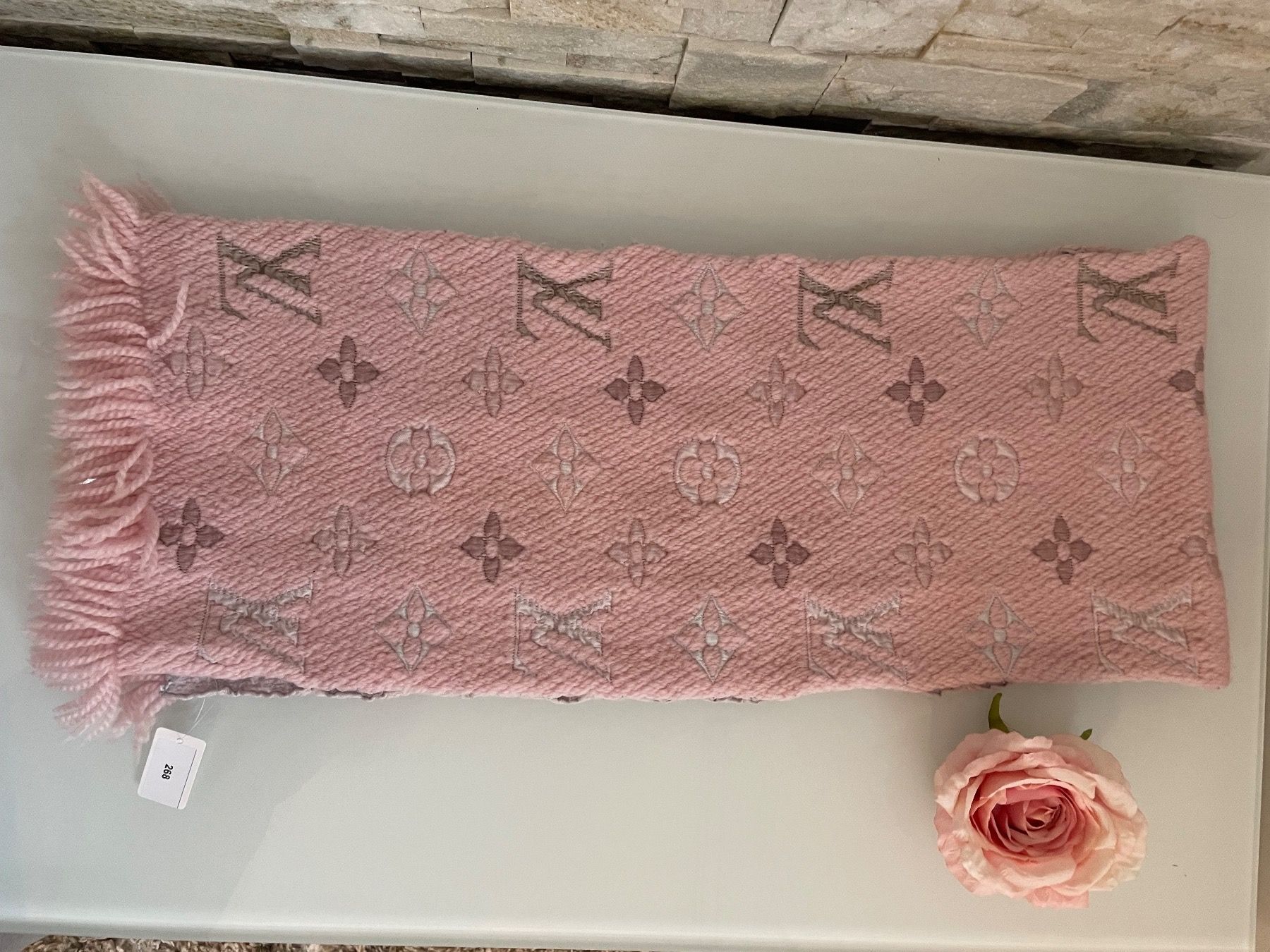 Louis Vuitton Foulard & Sciarpe: Louis Vuitton Schal Logomania - Nr. 268 – Usato da Hittnau venduto da LuxAndMore 4